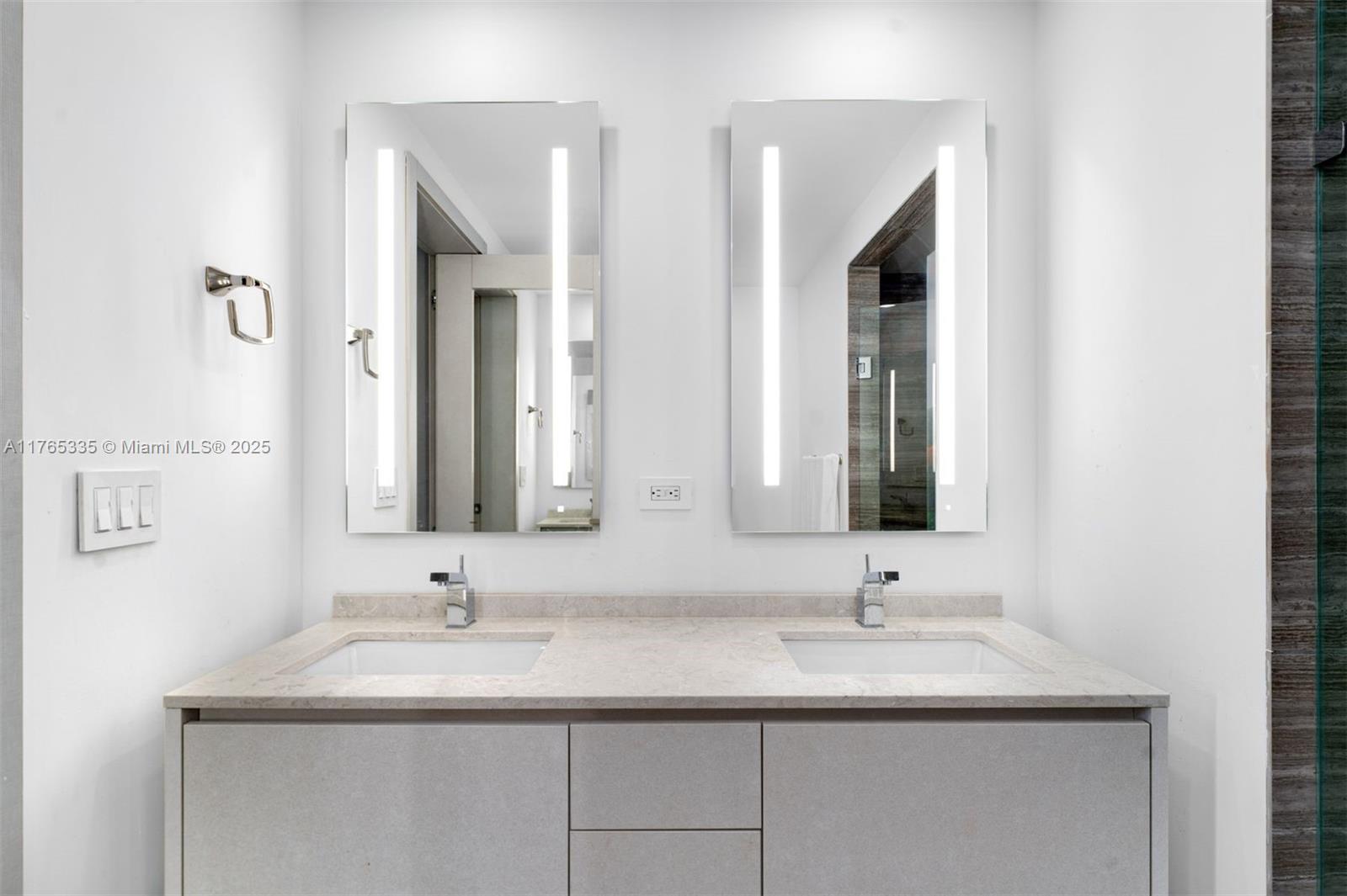 1010 Brickell Avenue, Unit 3003 Miami, FL 33131 - Photo 20 of 26