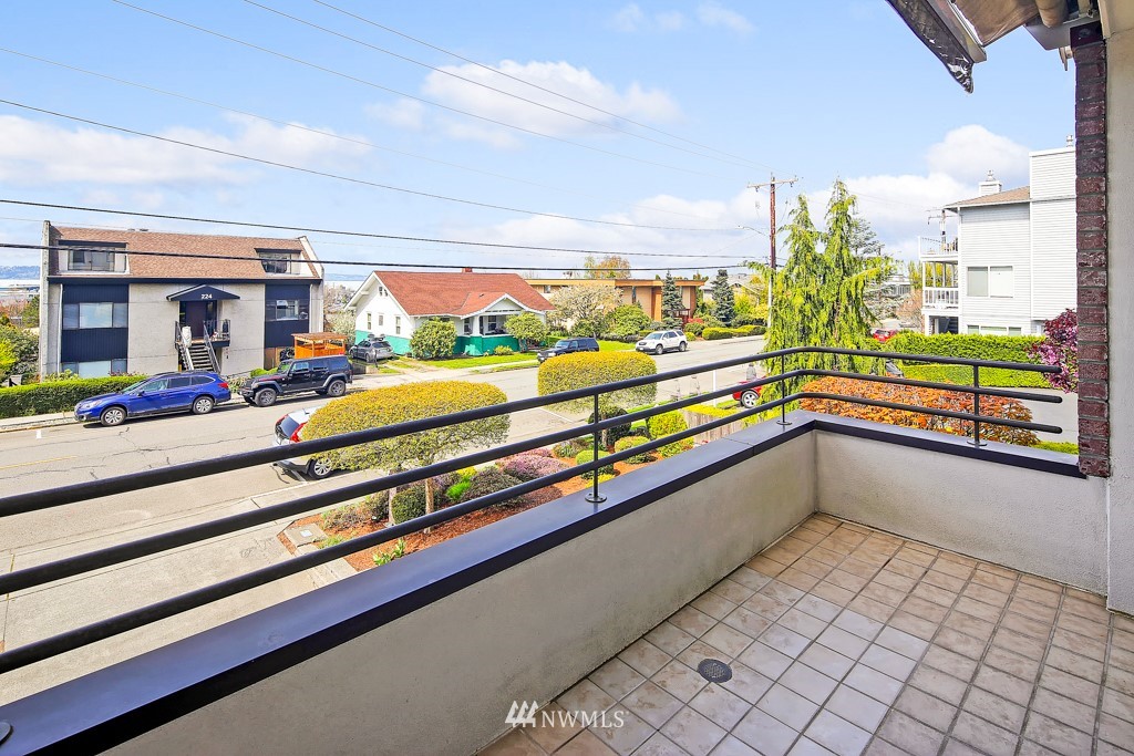 229 3rd Avenue South, Unit 202 Edmonds, WA 98020 - Photo 16 of 17