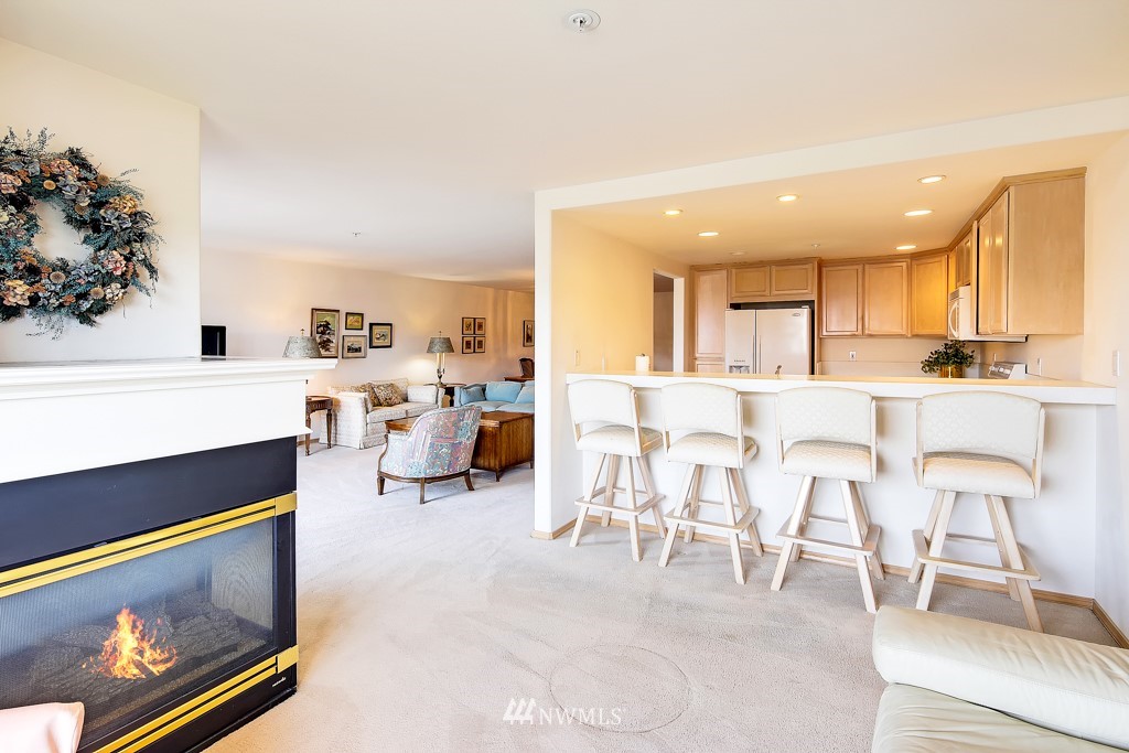 229 3rd Avenue South, Unit 202 Edmonds, WA 98020 - Photo 6 of 17