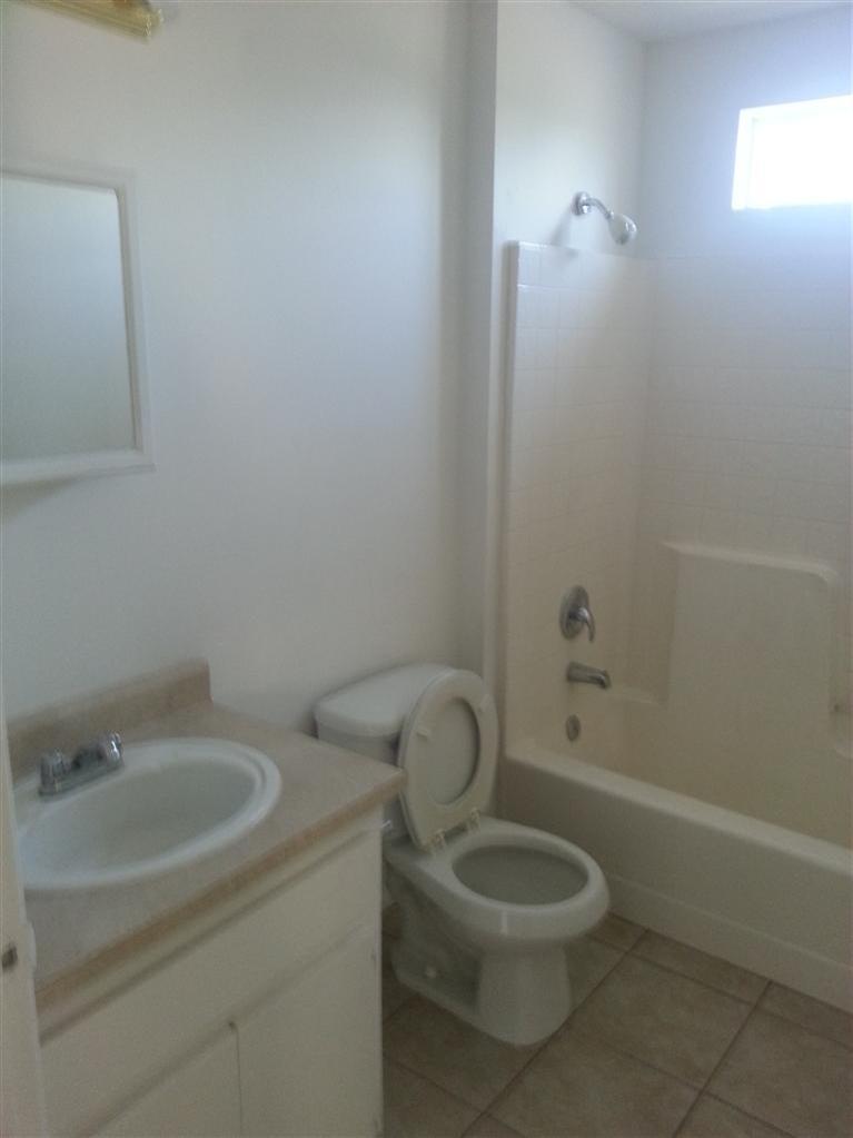 1702 Merced Street, Unit 100 Madera, CA 93638 - Photo 23 of 42 Gallery Image 23