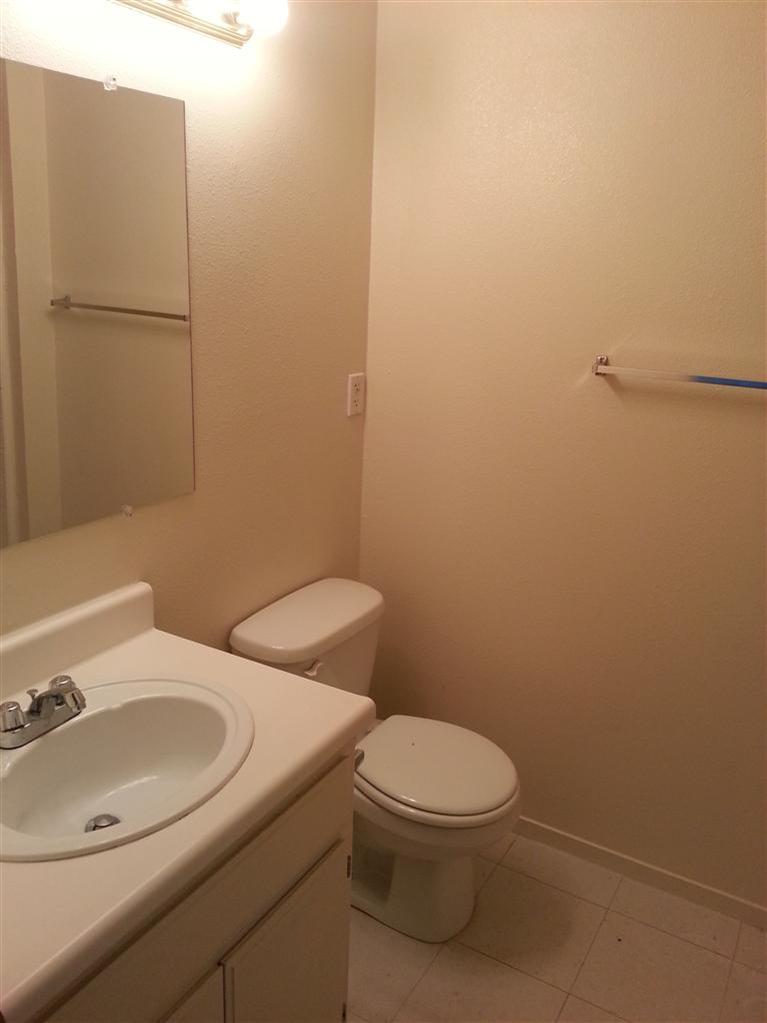 1702 Merced Street, Unit 100 Madera, CA 93638 - Photo 31 of 42 Gallery Image 31