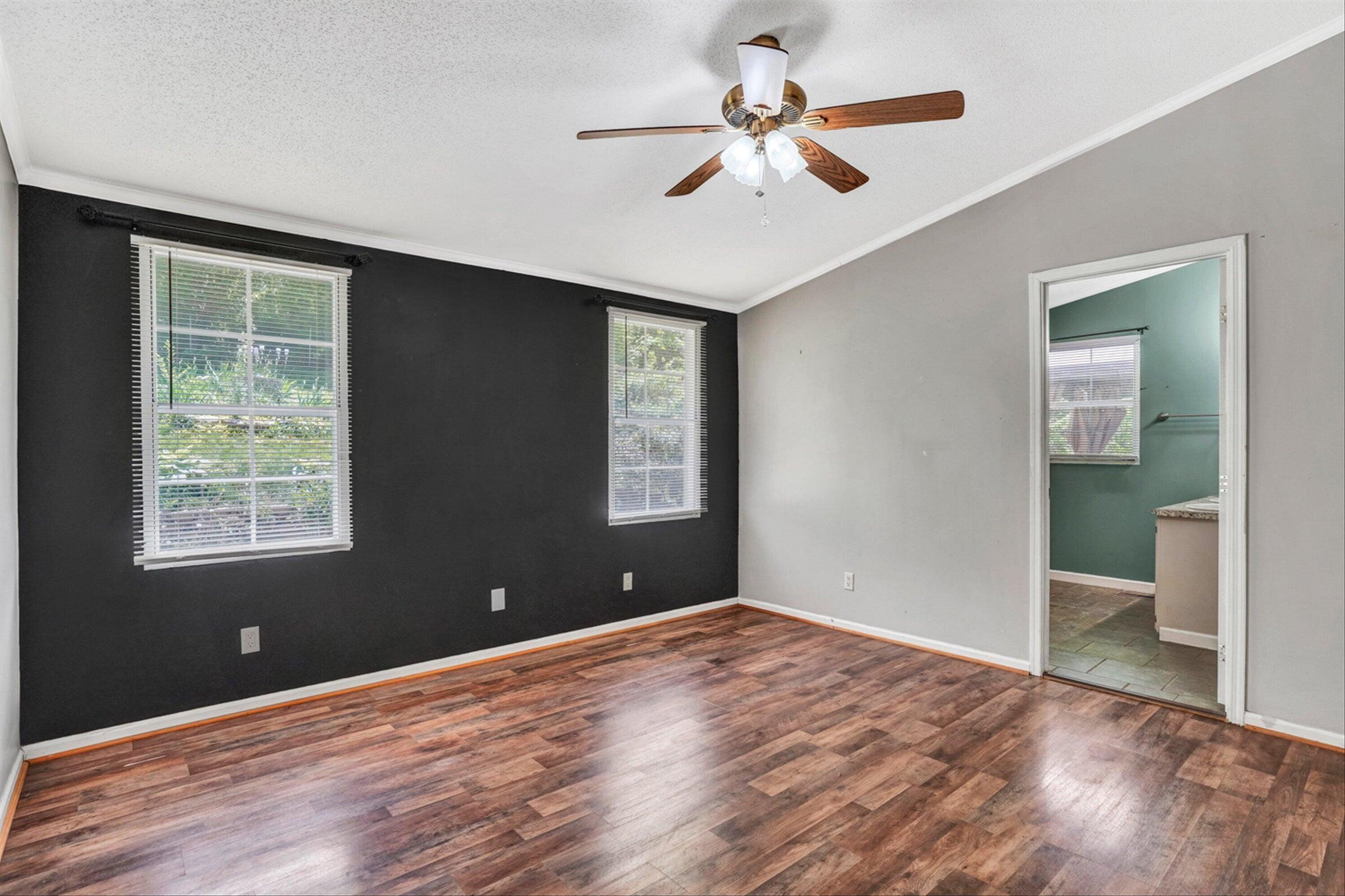 2027 Timberview Road Roanoke, VA 24019 - Photo 11 of 22 20240503222835895019000000-o