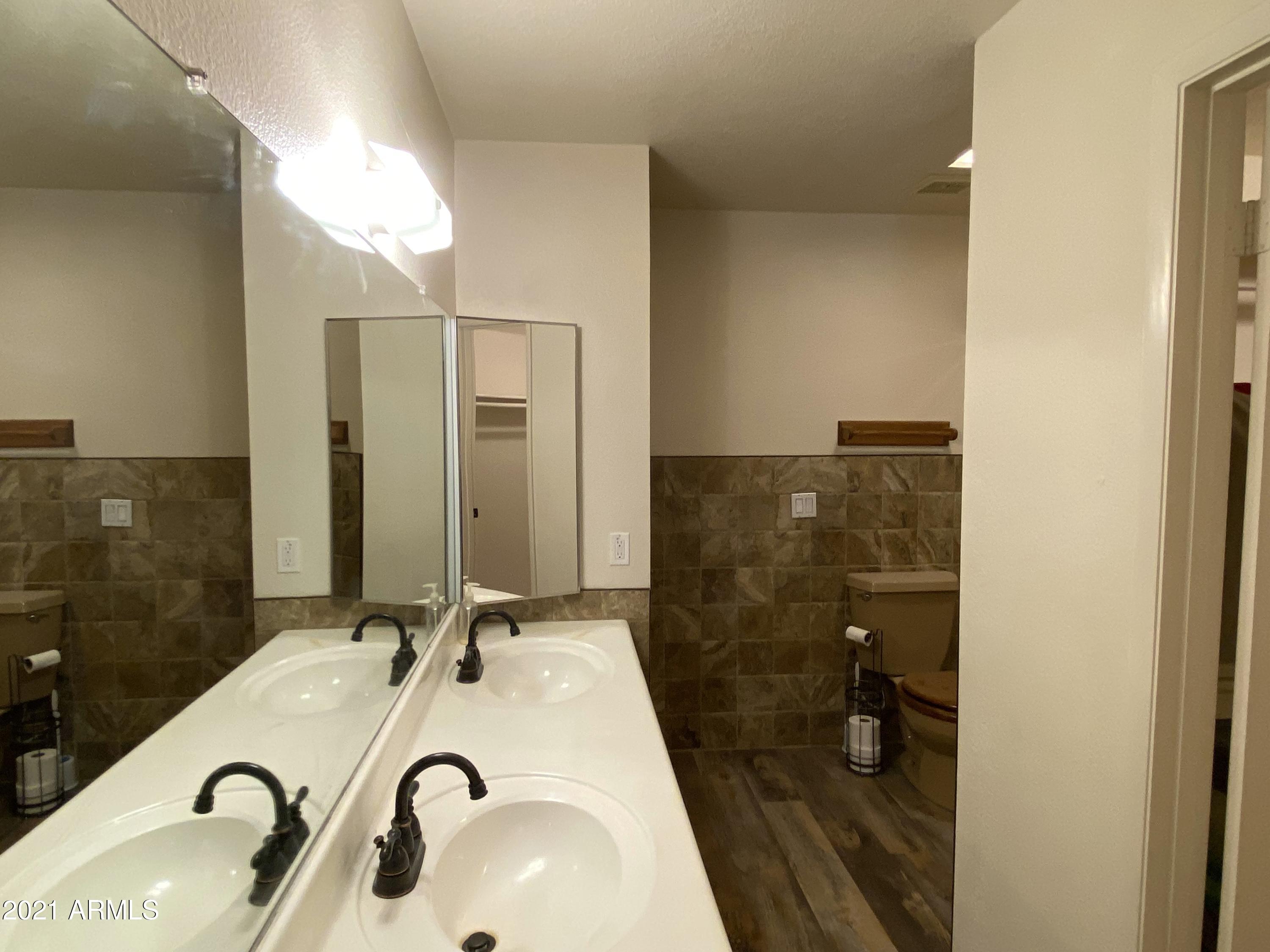 4408 West Redfield Road Glendale, AZ 85306 - Photo 12 of 26 Primary bath