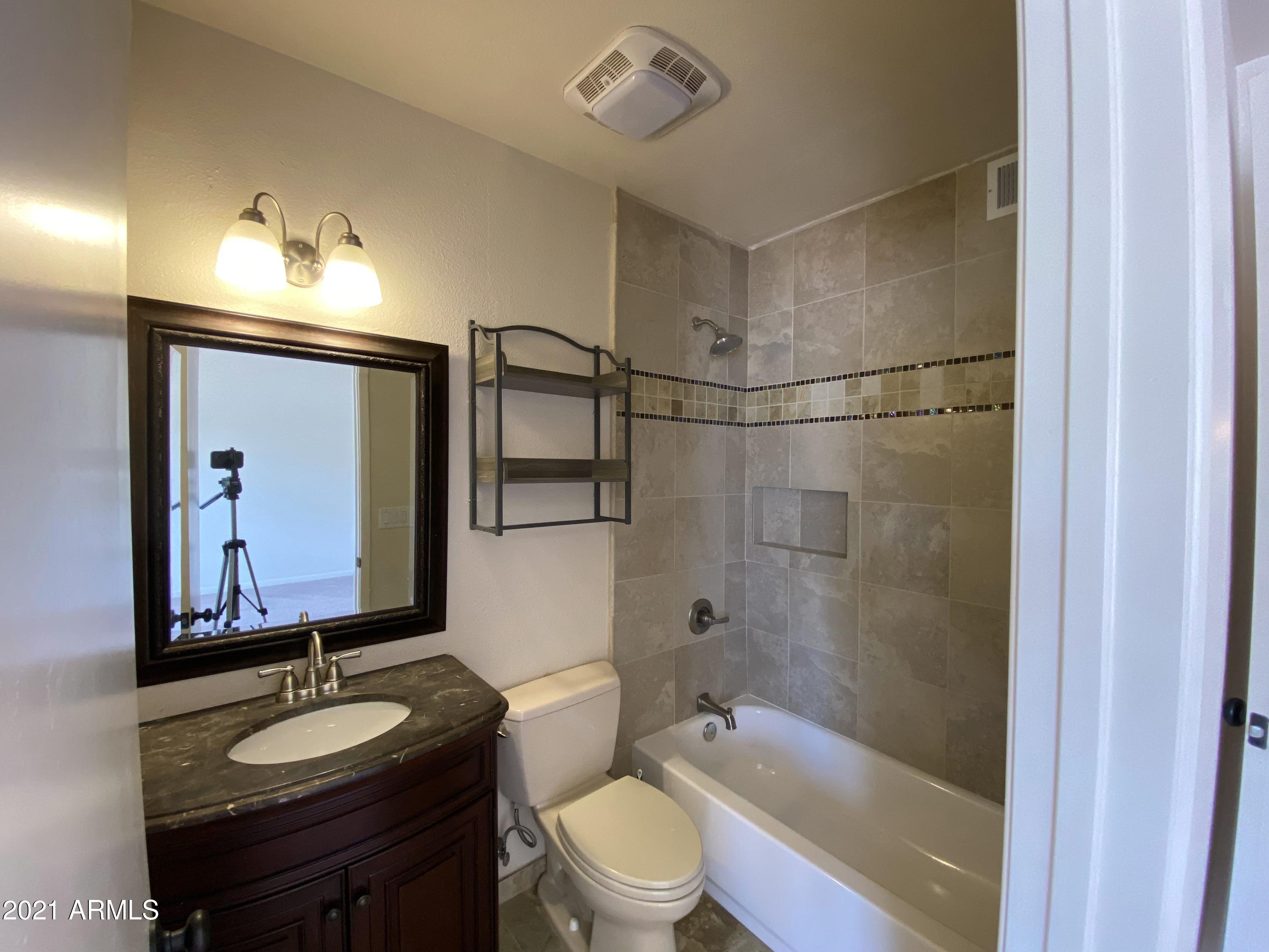 4408 West Redfield Road Glendale, AZ 85306 - Photo 16 of 26 Primary Bed #2 Bath