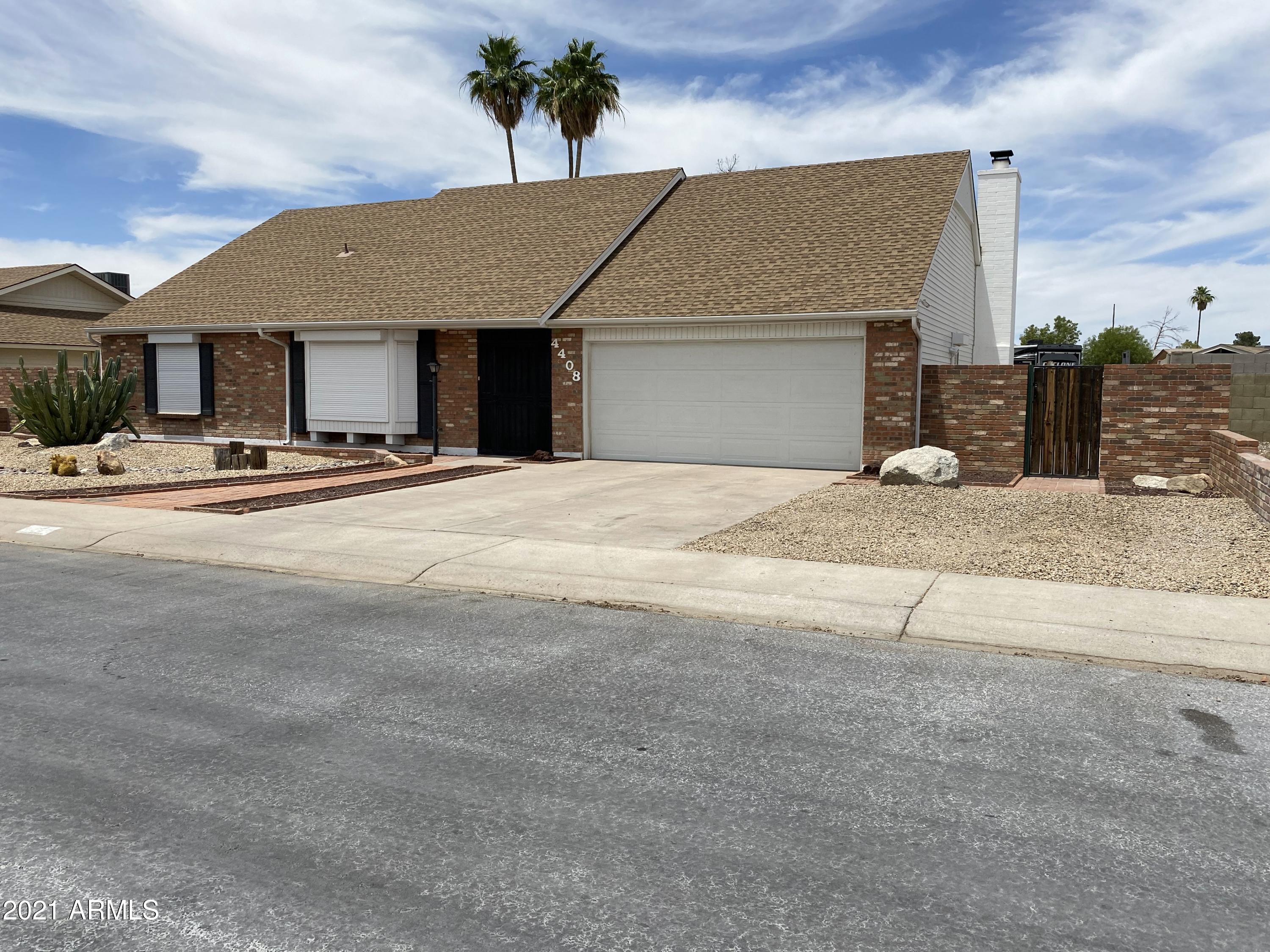 4408 West Redfield Road Glendale, AZ 85306 - Photo 3 of 26 Front Yard Shields