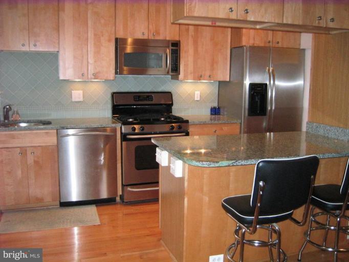 3104 Rodman Street Northwest Washington, DC 20008 - Photo 8 of 27 Kitchen