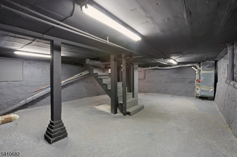 143 Smith Street Newark, NJ 07106 - Photo 26 of 29