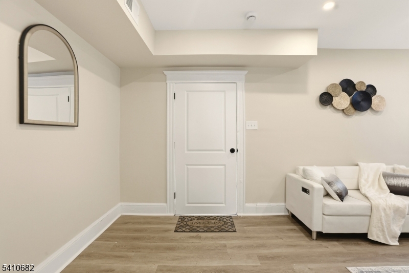 143 Smith Street Newark, NJ 07106 - Photo 6 of 29