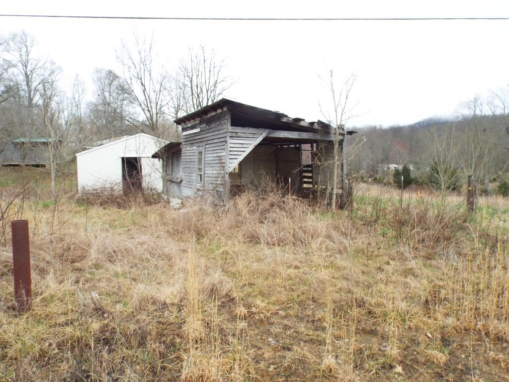 479 Murdock Road Sparta, TN 38583 - Photo 3 of 24 Gallery Image 3