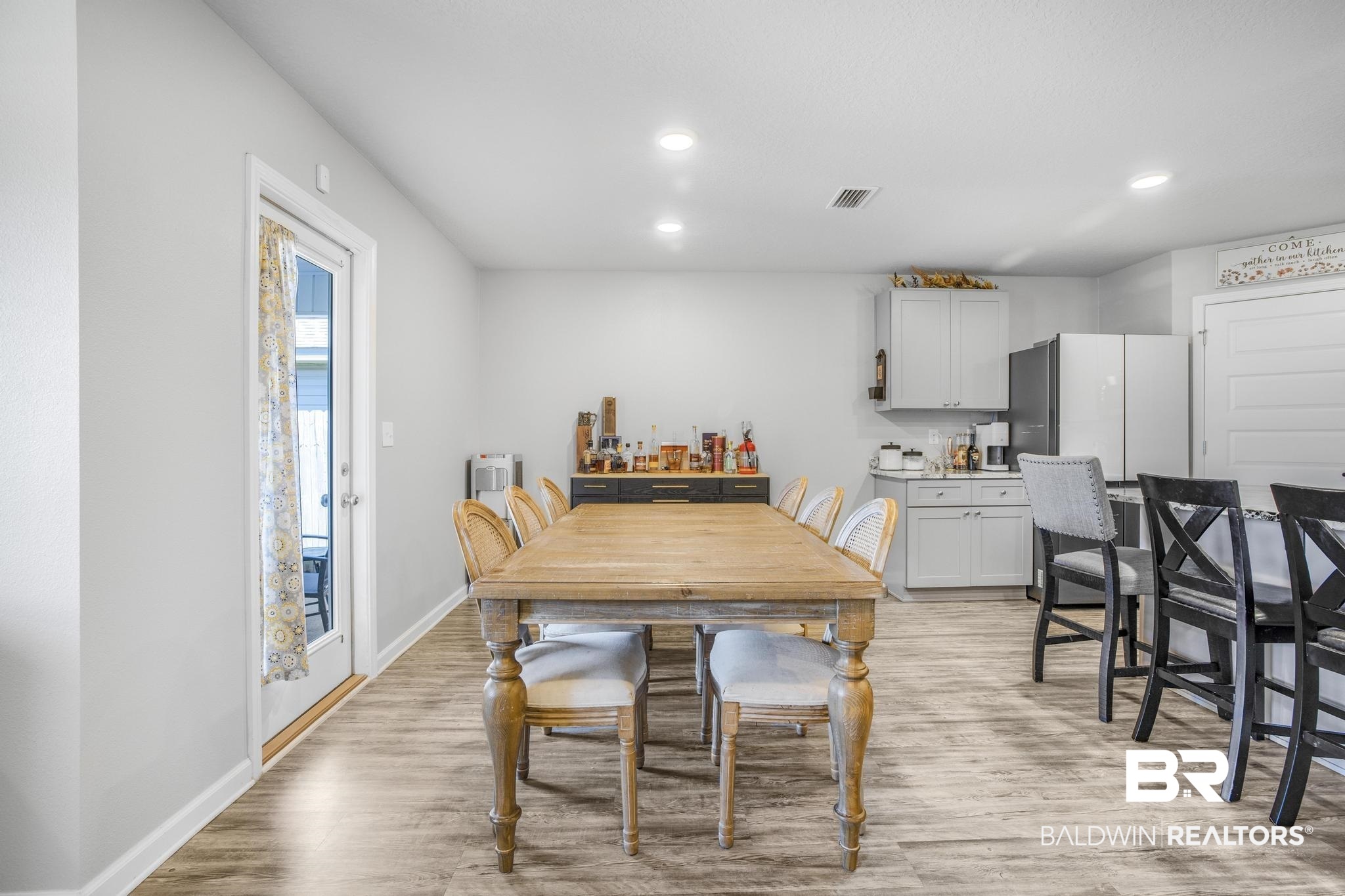 10738 Ridgeview Drive Mobile, AL 36608 - Photo 10 of 48 Dining space with light wood-style floors and recessed lighting