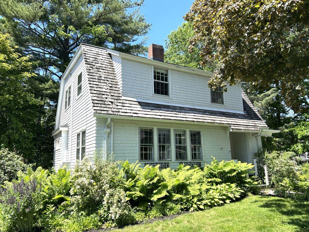 10 Burleigh Street Waterville, ME 04901 - Photo 5 of 41 Front garden