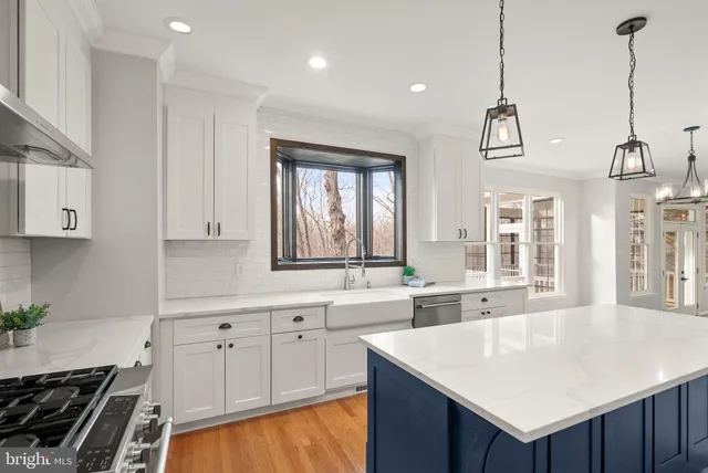 $999,000 | 21147 Brookside Lane, Great Falls, VA 22066