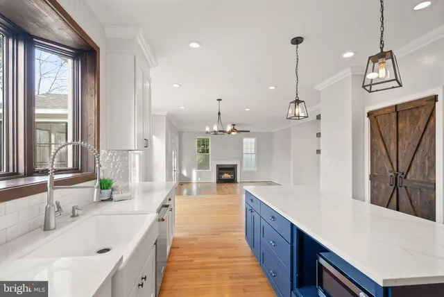 $999,000 | 21147 Brookside Lane, Great Falls, VA 22066