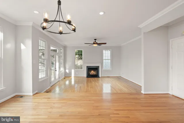 $999,000 | 21147 Brookside Lane, Great Falls, VA 22066