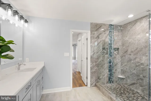 $999,000 | 21147 Brookside Lane, Great Falls, VA 22066