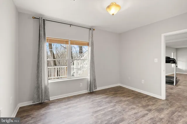 $999,000 | 21147 Brookside Lane, Great Falls, VA 22066