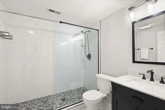 $999,000 | 21147 Brookside Lane, Great Falls, VA 22066