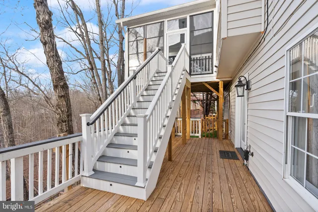 $999,000 | 21147 Brookside Lane, Great Falls, VA 22066