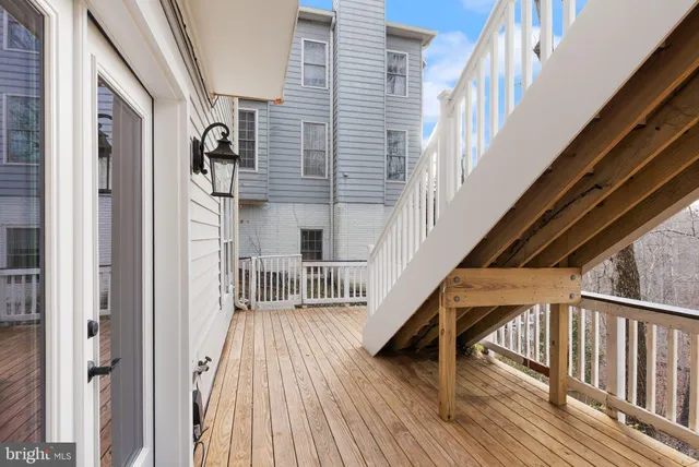 $999,000 | 21147 Brookside Lane, Great Falls, VA 22066