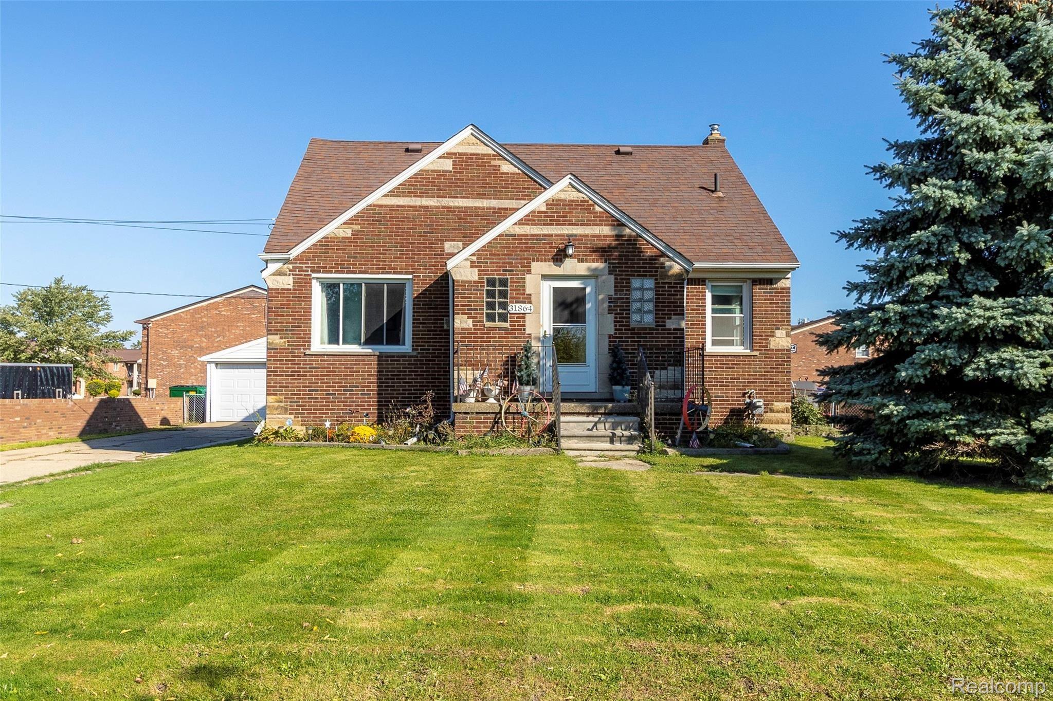 31864 Schoenherr Road Warren, MI 48088 - Photo 23 of 25 042.JPG
