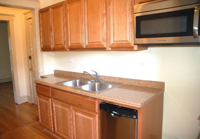 4714 North Racine Avenue, Unit 3E Chicago, IL 60640 - Photo 7 of 11