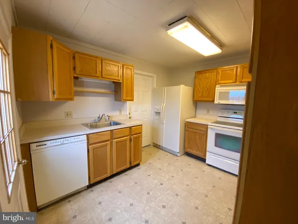 $2,000 | 2063 Hill Road, Unit A, Perkiomenville, PA 18074
