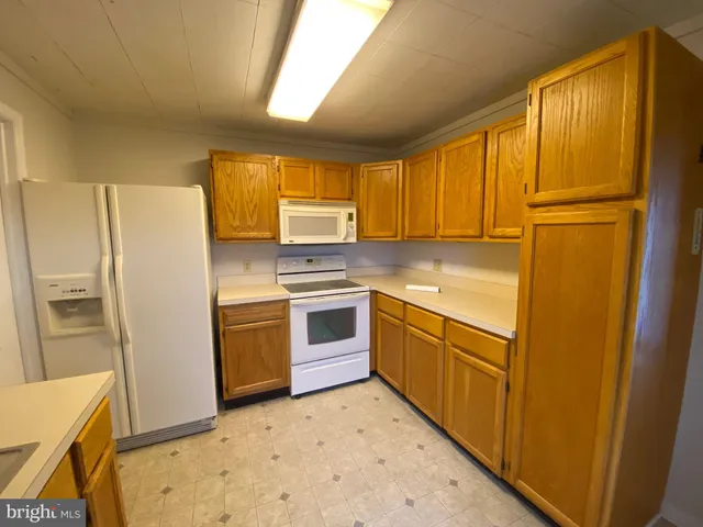 $2,500 | 2063 Hill Road, Unit A, Perkiomenville, PA 18074