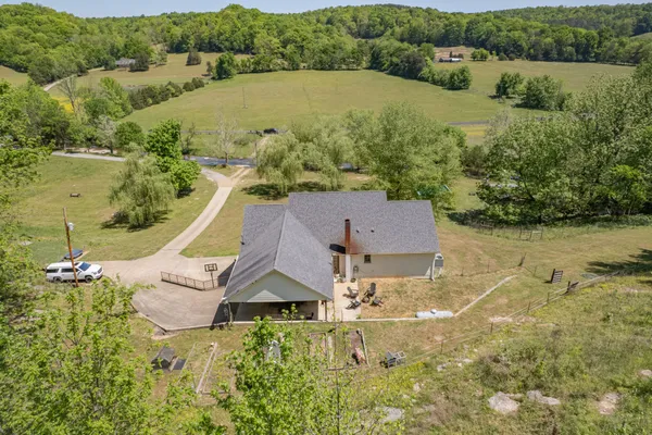 $707,000 | 3310 Dog Branch Road, Prospect, TN 38477