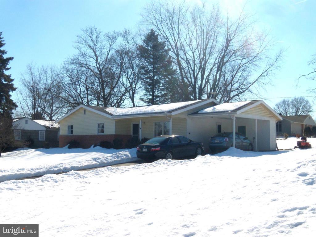 930 Cardinal Road Lancaster, PA 17601 - Photo 2 of 25 Gallery Image 2