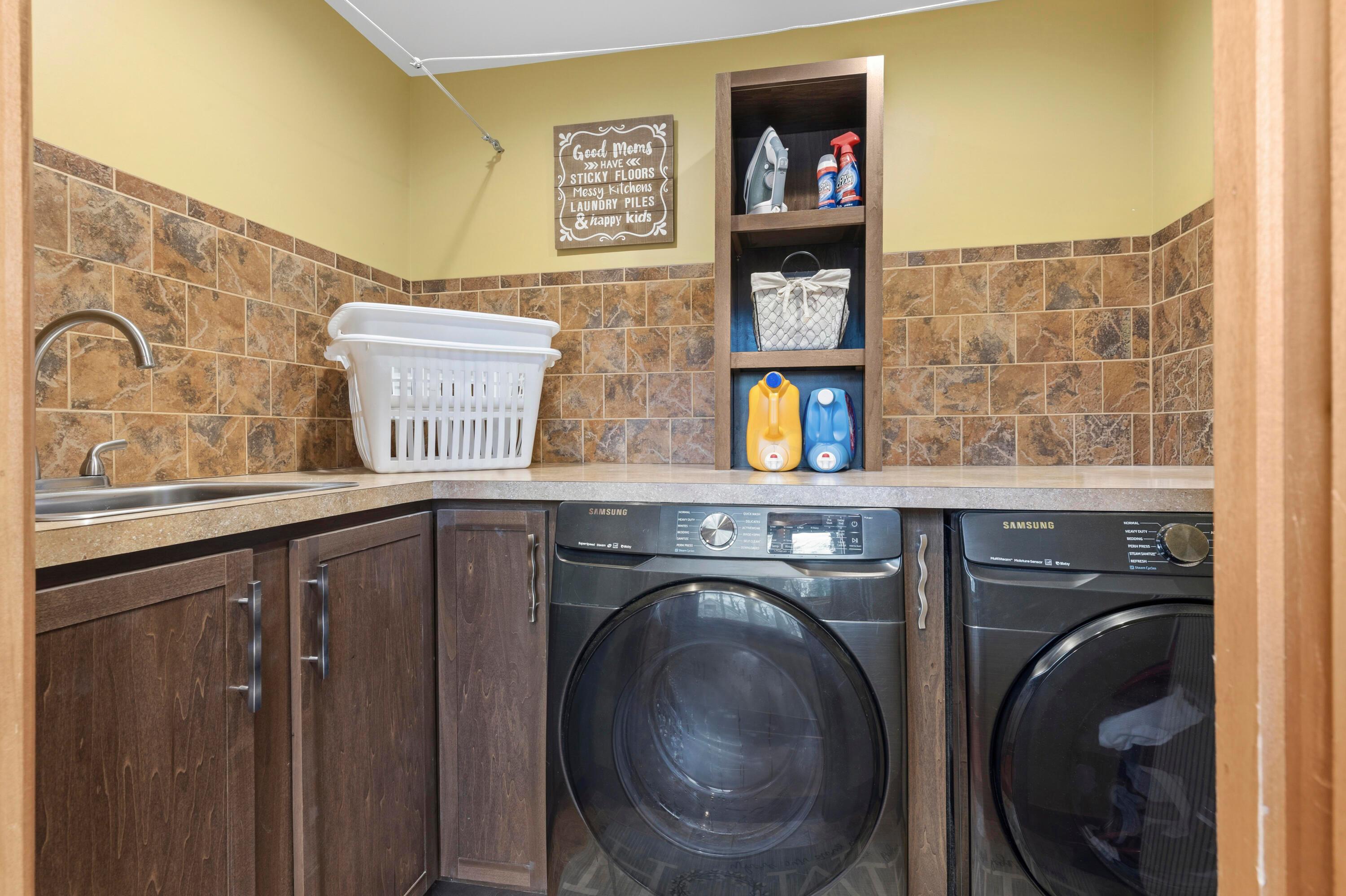 7860 Schott Road Westerville, OH 43081 - Photo 10 of 71 10. Laundry Room