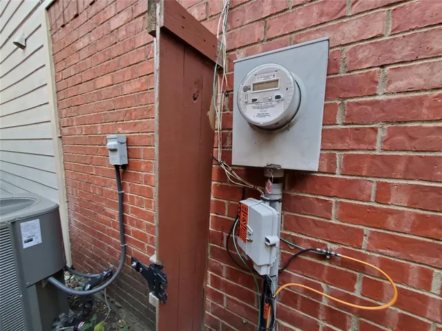 $445,000 | 200 Morning Star Court, Irving, TX 75063