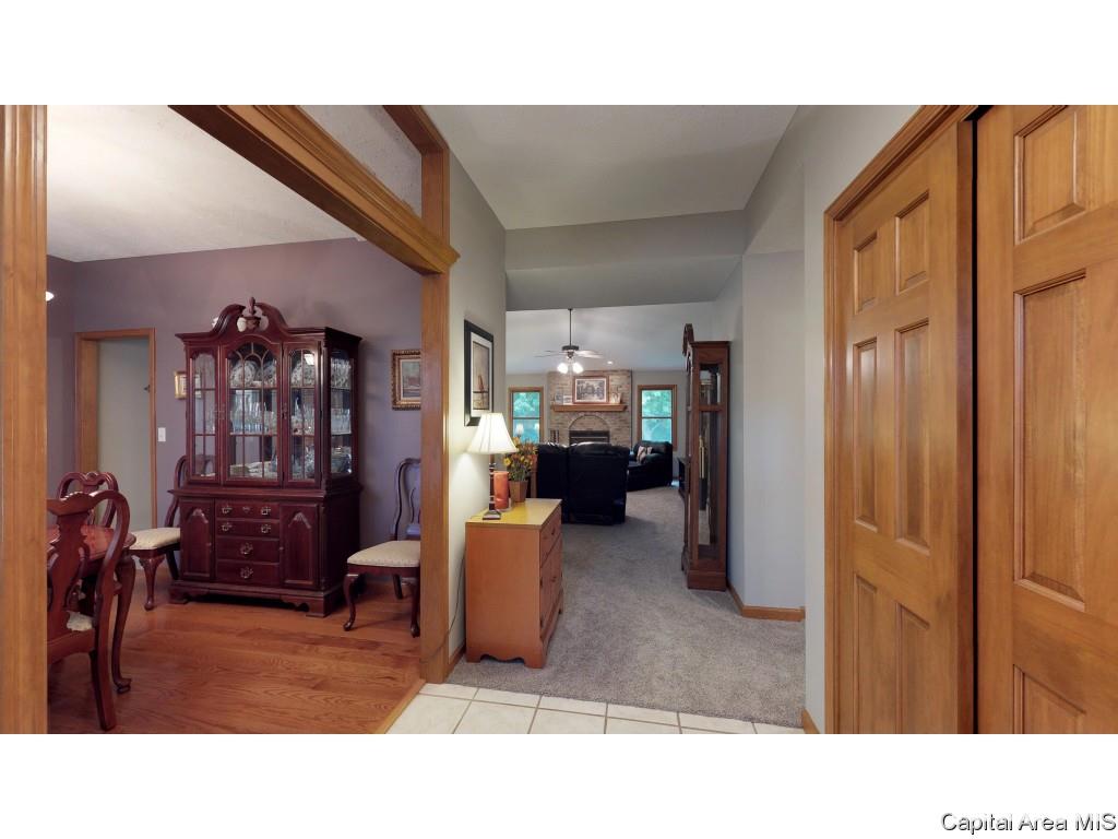 6844 Ninebark Drive Springfield, IL 62712 - Photo 2 of 32