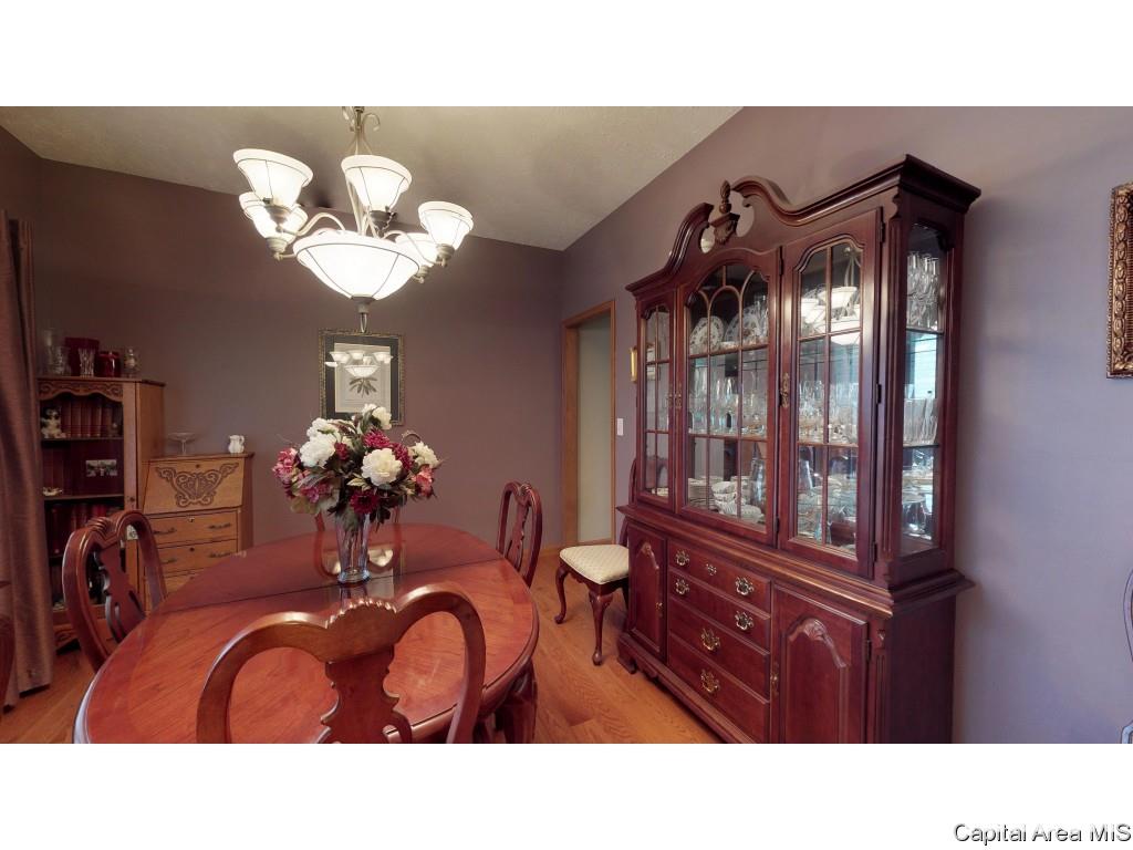 6844 Ninebark Drive Springfield, IL 62712 - Photo 3 of 32