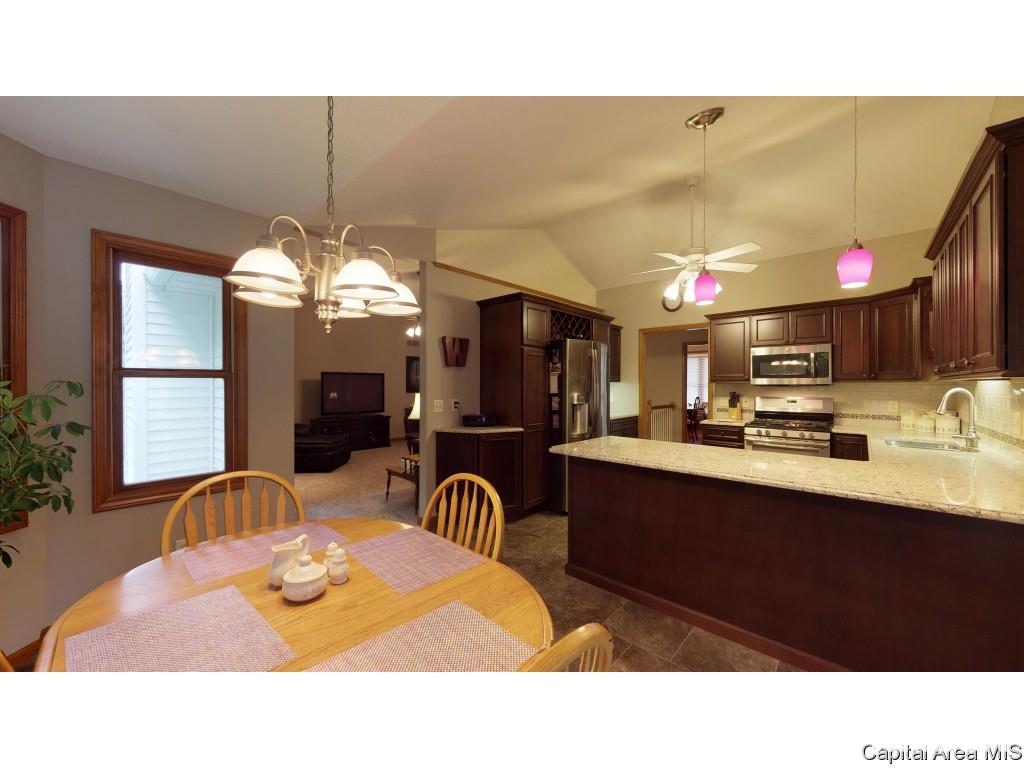 6844 Ninebark Drive Springfield, IL 62712 - Photo 10 of 32