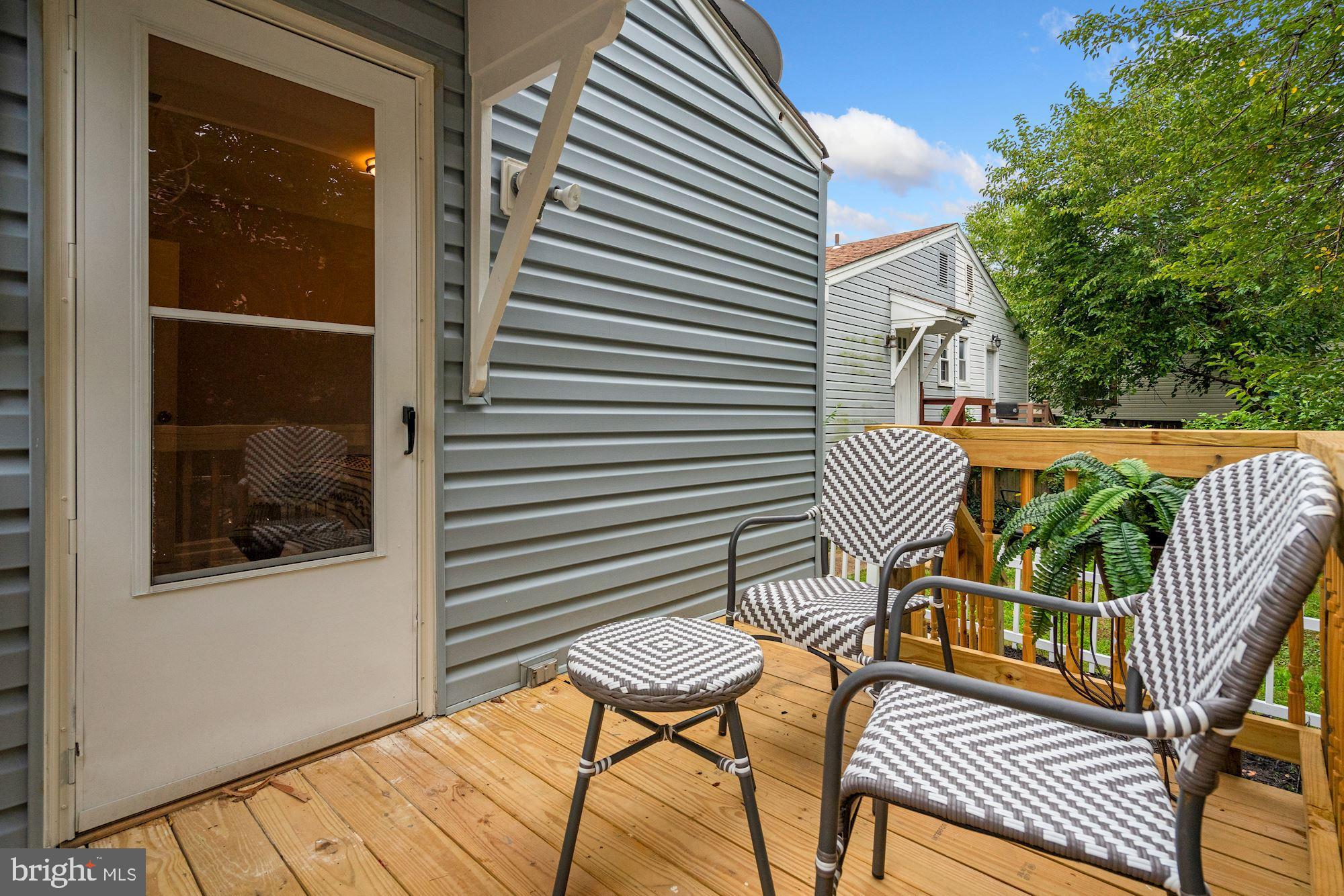 54 East Reed Avenue Alexandria, VA 22305 - Photo 15 of 26 New Deck