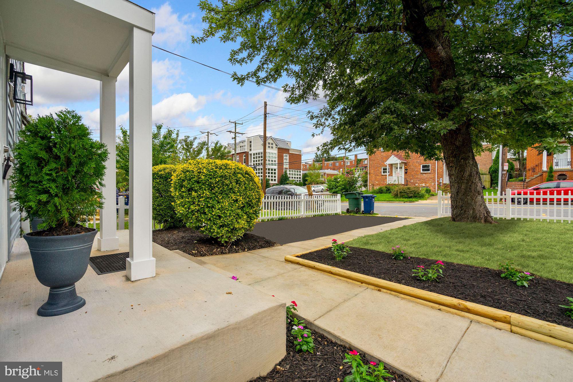 54 East Reed Avenue Alexandria, VA 22305 - Photo 3 of 26 Beautiful Front Yard; Walk to Metro!