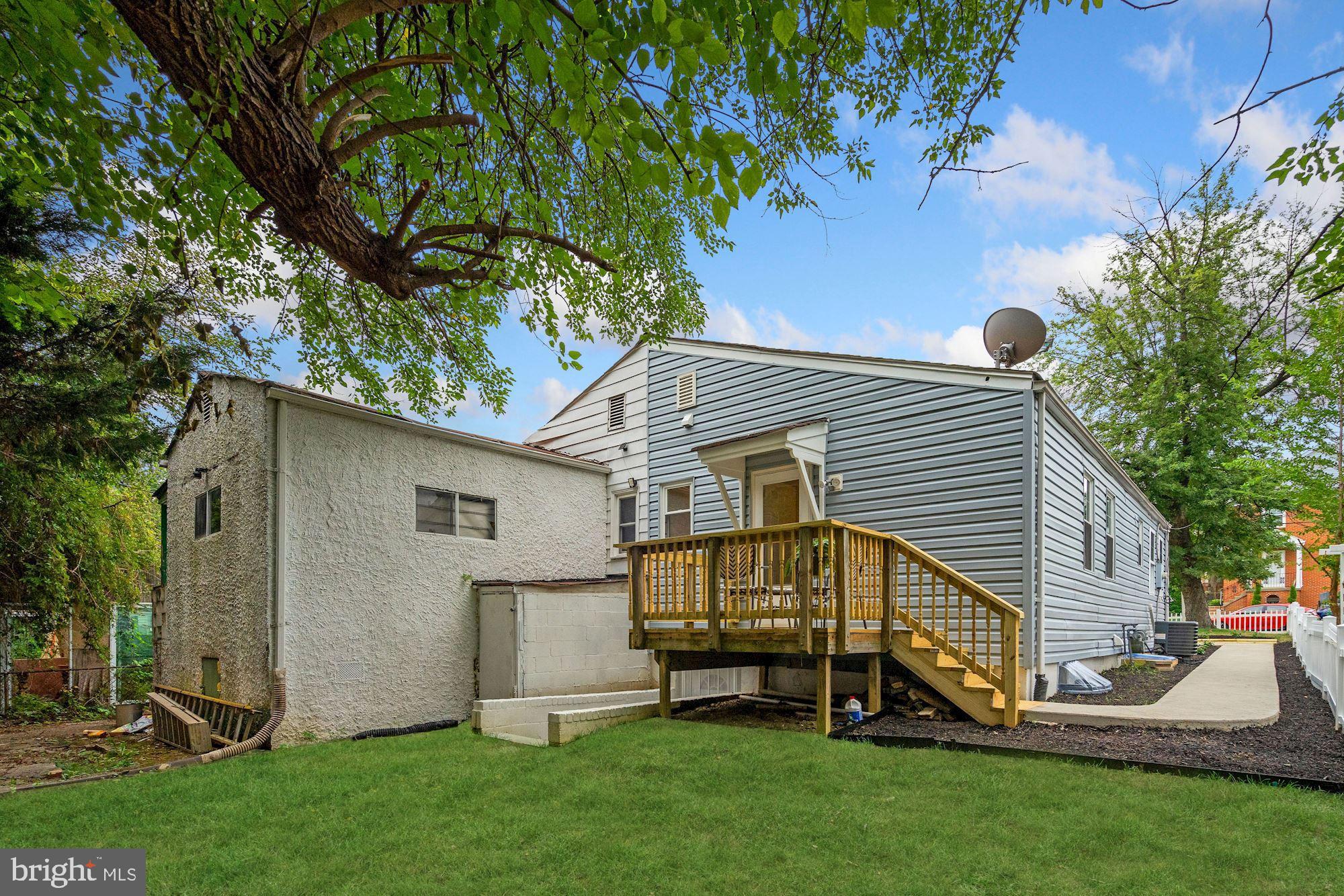 54 East Reed Avenue Alexandria, VA 22305 - Photo 24 of 26 New Deck for Relaxing evenings at home