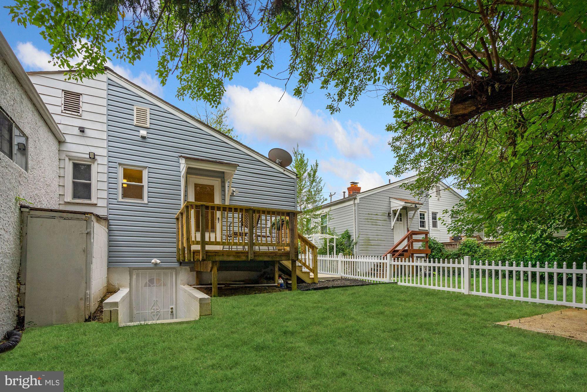 54 East Reed Avenue Alexandria, VA 22305 - Photo 25 of 26 Huge fenced backyard- so private!