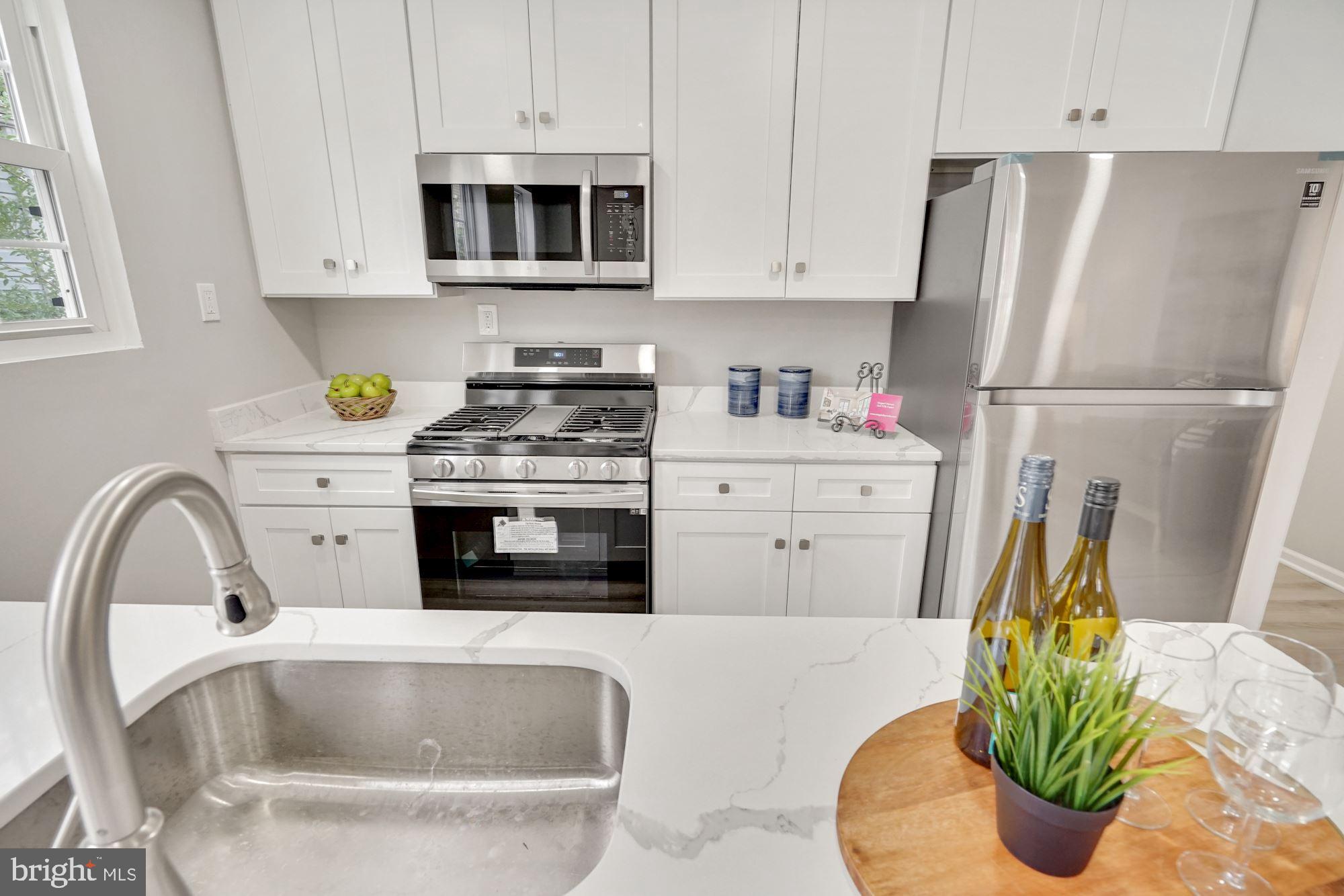 54 East Reed Avenue Alexandria, VA 22305 - Photo 8 of 26 Deep sink