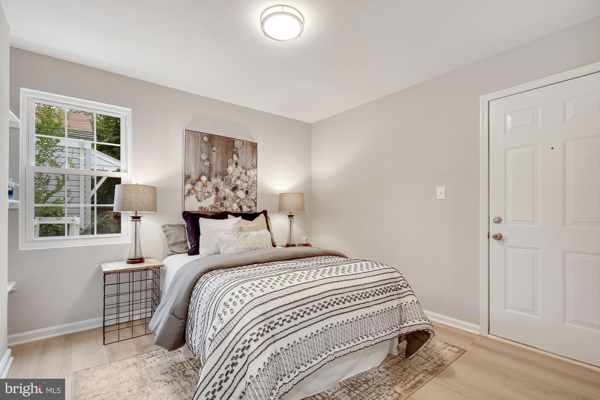 54 East Reed Avenue Alexandria, VA 22305 - Photo 9 of 26 Bright bedrooms