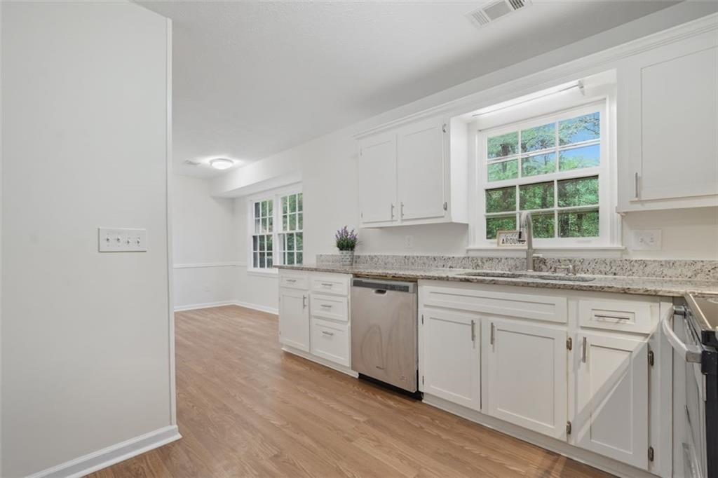 5775 Dekalb Lane Northwest Norcross, GA 30093 - Photo 6 of 41