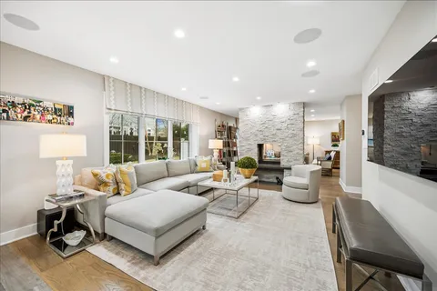 $1,399,000 | 270 Sheridan Road, Glencoe, IL 60022