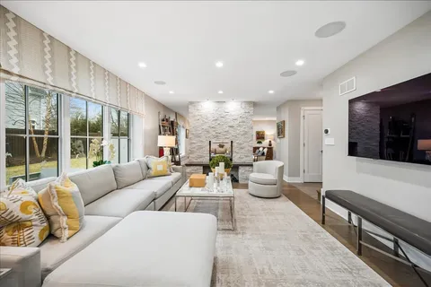 $1,399,000 | 270 Sheridan Road, Glencoe, IL 60022