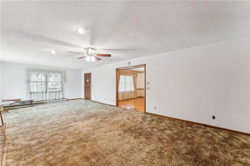 915 South Locust Street Sweet Springs, MO 65351 - Photo 13 of 58 Gallery Image 13