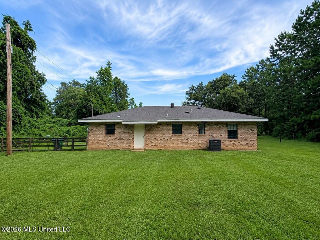 39 Leo Eaves Road Picayune, MS 39466 - Photo 4 of 15 189075_13