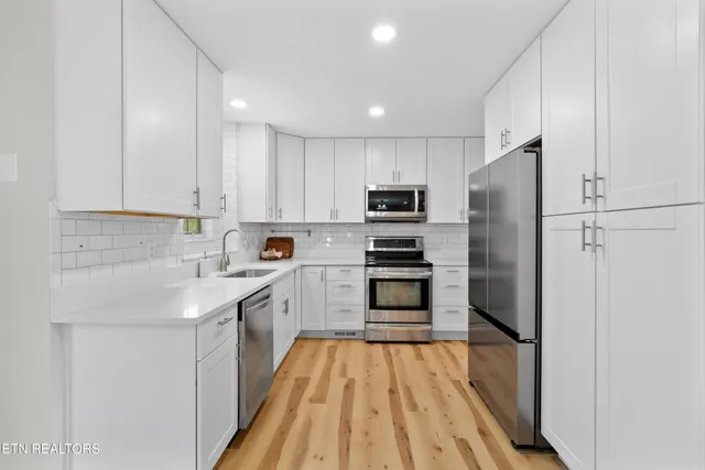 $649,900 | 8860 Brucewood Lane, Knoxville, TN 37923