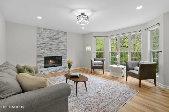 $649,900 | 8860 Brucewood Lane, Knoxville, TN 37923