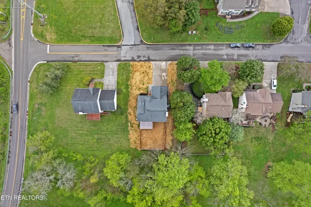 $649,900 | 8860 Brucewood Lane, Knoxville, TN 37923