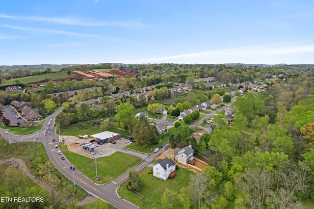 $649,900 | 8860 Brucewood Lane, Knoxville, TN 37923