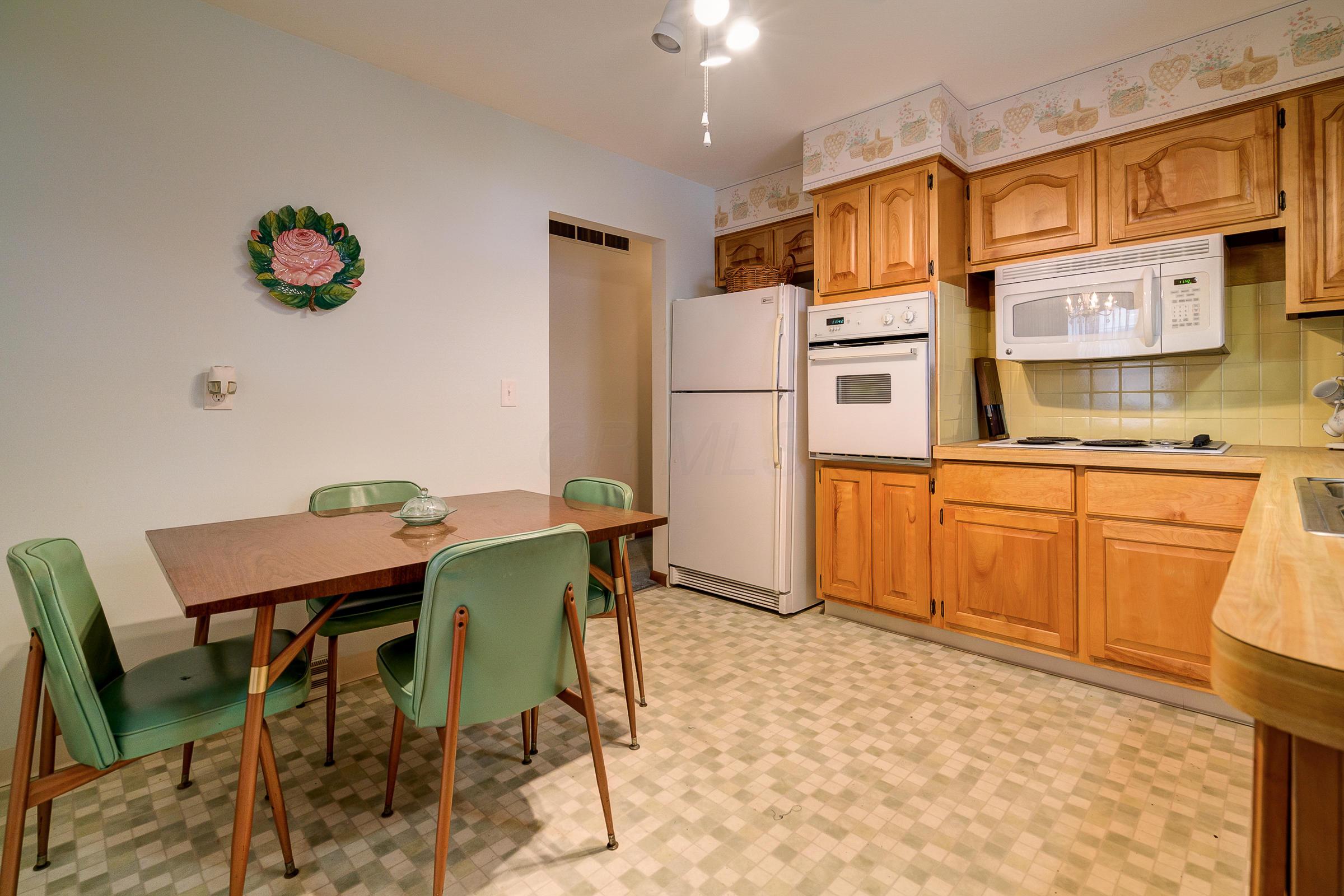 5282 Hazelwood Road Columbus, OH 43229 - Photo 11 of 31 Gallery Image 11